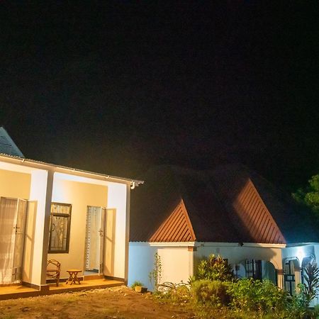Bed and Breakfast New Dream House Arusha Esterno foto