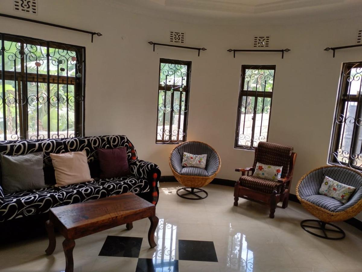 Bed and Breakfast New Dream House Arusha Esterno foto