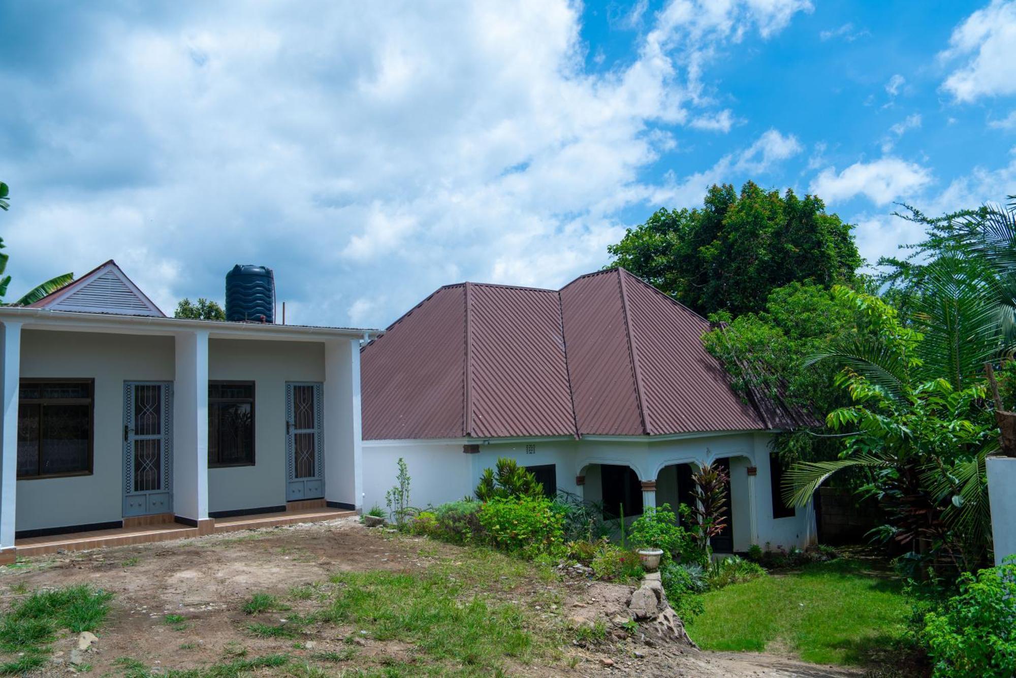 Bed and Breakfast New Dream House Arusha Esterno foto